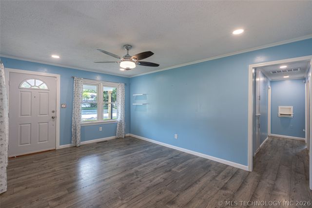 213 E Falletti Avenue, Claremore, OK 74017