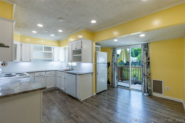 213 E Falletti Avenue, Claremore, OK 74017