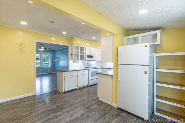 213 E Falletti Avenue, Claremore, OK 74017