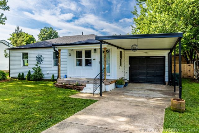213 E Falletti Avenue, Claremore, OK 74017