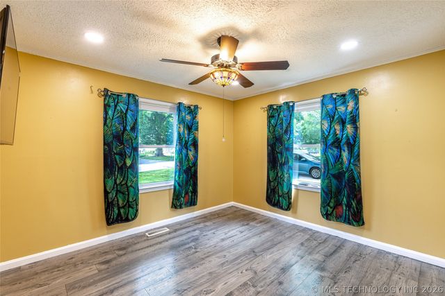 213 E Falletti Avenue, Claremore, OK 74017