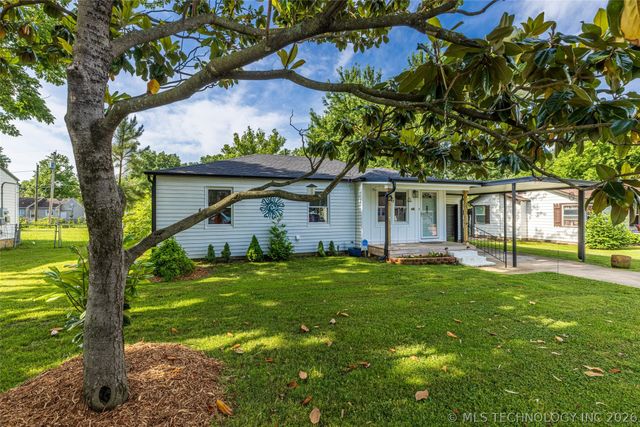 213 E Falletti Avenue, Claremore, OK 74017