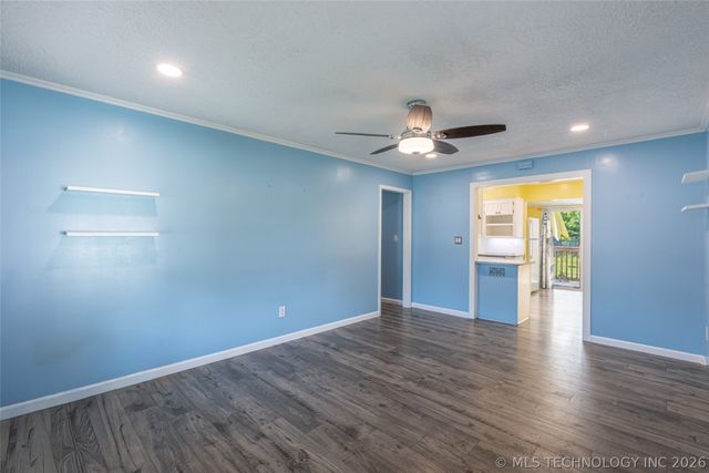 213 E Falletti Avenue, Claremore, OK 74017