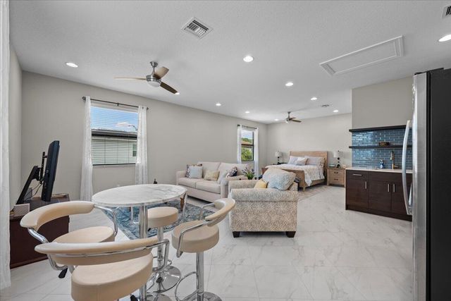 5013 Grandiflora Road, Palm Beach Gardens, FL 33418