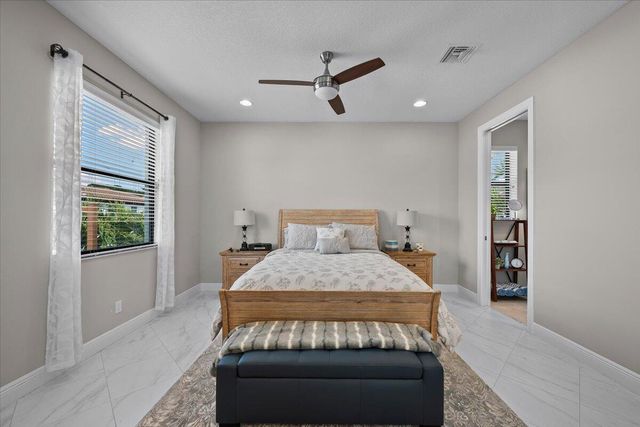 5013 Grandiflora Road, Palm Beach Gardens, FL 33418