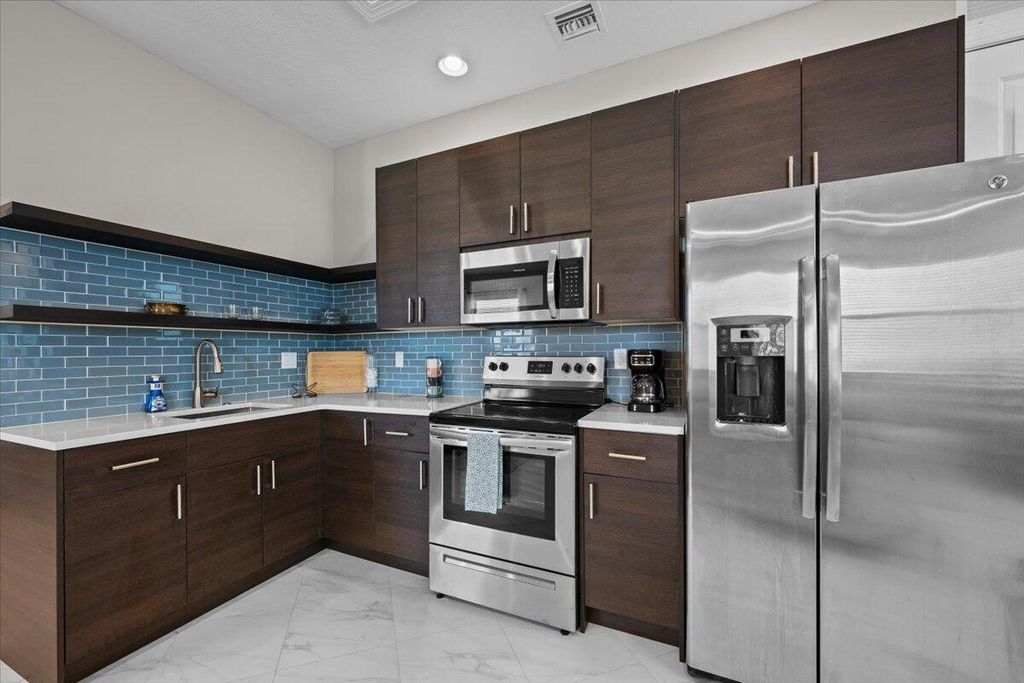 5013 Grandiflora Road, Palm Beach Gardens, FL 33418