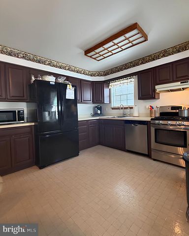 206 E CRESTWOOD AVE, Somerdale, NJ 08083