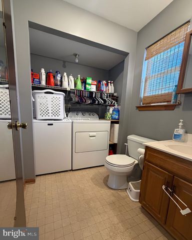 206 E CRESTWOOD AVE, Somerdale, NJ 08083