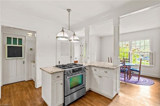 725 Mocksville Avenue, Salisbury, NC 28144