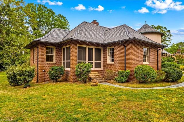 725 Mocksville Avenue, Salisbury, NC 28144