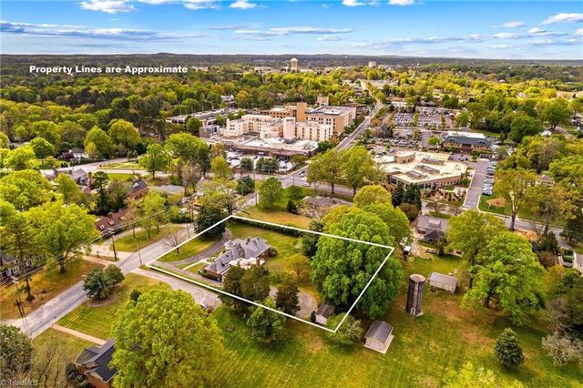 725 Mocksville Avenue, Salisbury, NC 28144