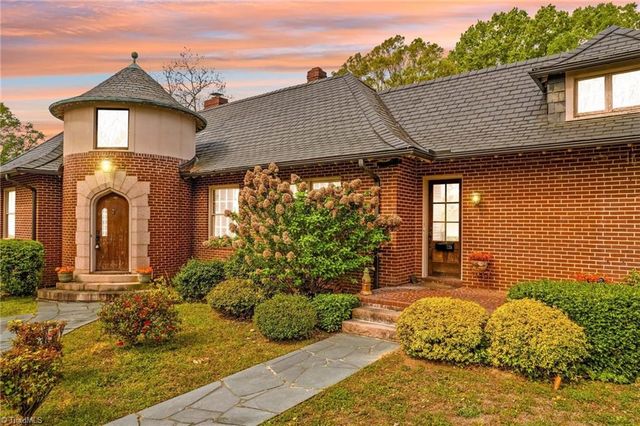 725 Mocksville Avenue, Salisbury, NC 28144
