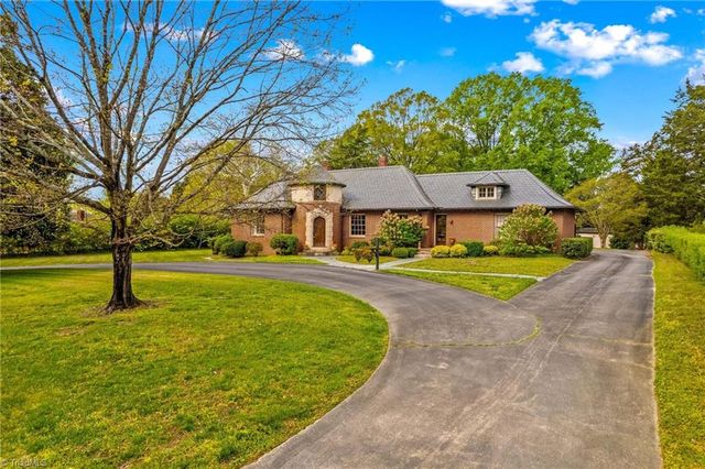 725 Mocksville Avenue, Salisbury, NC 28144