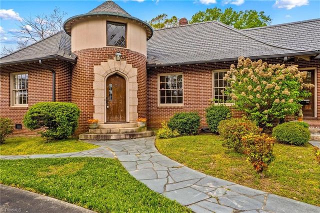 725 Mocksville Avenue, Salisbury, NC 28144