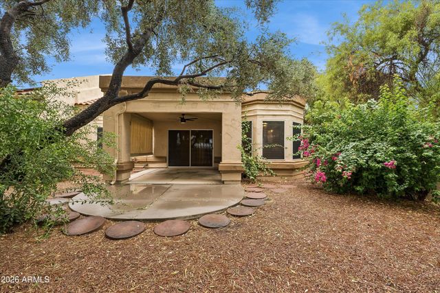 9715 W MCRAE Way, Peoria, AZ 85382