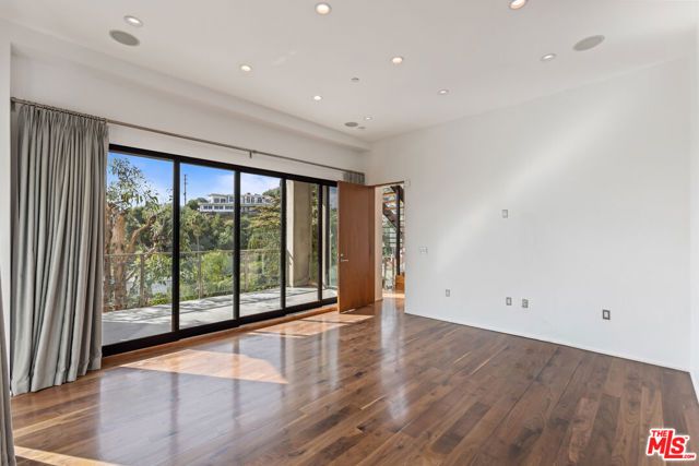 8460 Harold Way, Los Angeles, CA 90069