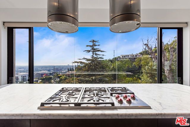 8460 Harold Way, Los Angeles, CA 90069