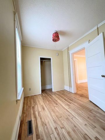 998 Jameson Street, Saint Paul, MN 55103