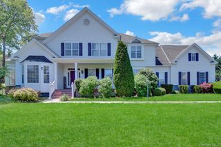 66 Canterbury Drive, Wading River, NY 11792