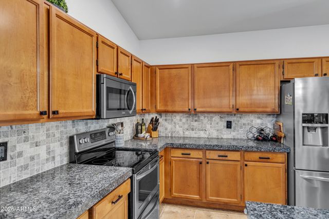 2747 E DESERT TRUMPET Road, Phoenix, AZ 85048