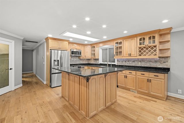 14908 221st Avenue NE, Woodinville, WA 98077