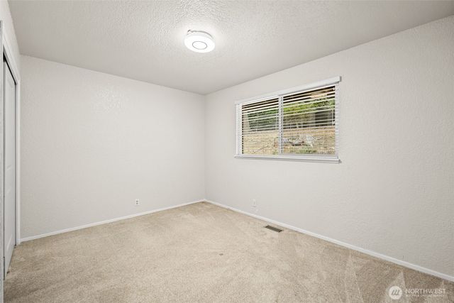 14908 221st Avenue NE, Woodinville, WA 98077