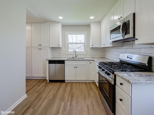 47051 Frederick Road, Shelby Twp, MI 48317