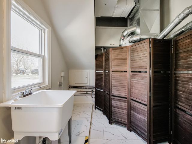 47051 Frederick Road, Shelby Twp, MI 48317