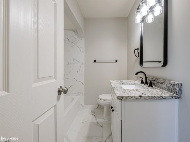 47051 Frederick Road, Shelby Twp, MI 48317