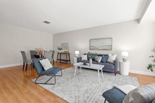 1 Watermill Pl 319, Arlington, MA 02476