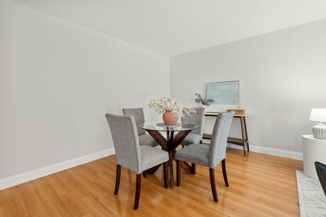1 Watermill Pl 319, Arlington, MA 02476