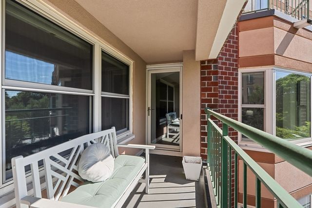 1 Watermill Pl 319, Arlington, MA 02476