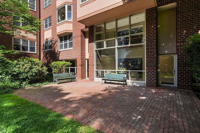 1 Watermill Pl 319, Arlington, MA 02476