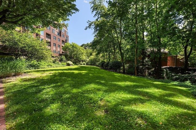 1 Watermill Pl 319, Arlington, MA 02476