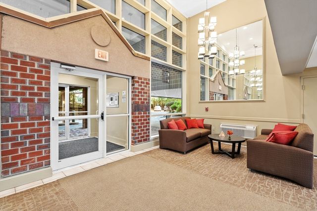 1 Watermill Pl 319, Arlington, MA 02476