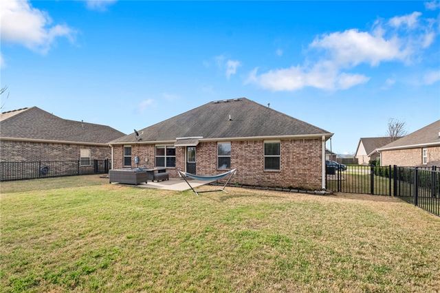 2350 Bunker Lane, Farmington, AR 72730