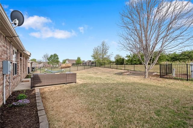 2350 Bunker Lane, Farmington, AR 72730