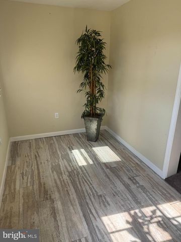 422 KANSAS RD, Warrington, PA 18976