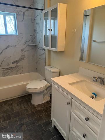 422 KANSAS RD, Warrington, PA 18976