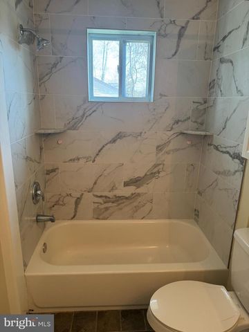 422 KANSAS RD, Warrington, PA 18976