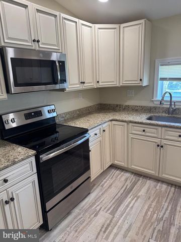 422 KANSAS RD, Warrington, PA 18976