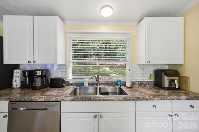 7511 Virginia Ridge, Connelly Springs, NC 28612