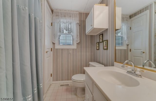 4 James St, Washington Boro, NJ 07882