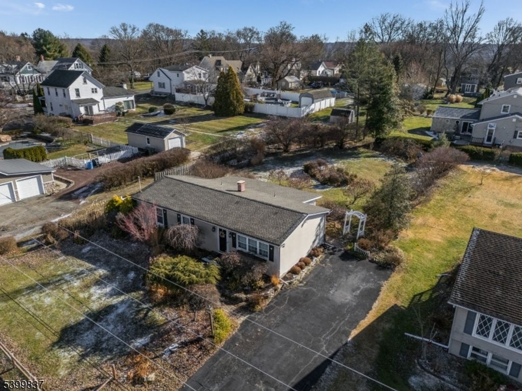 4 James St, Washington Boro, NJ 07882