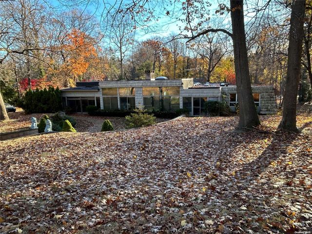 25 Sousa Drive, Port Washington, NY 11050