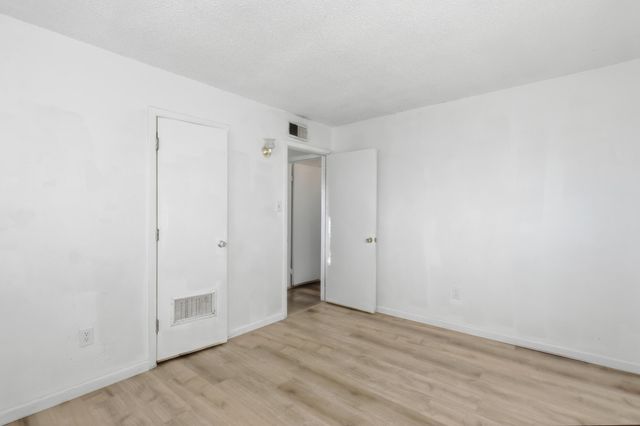 930 Martha Jean Road, Belen, NM 87002