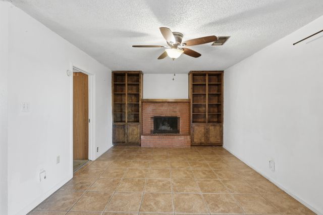 930 Martha Jean Road, Belen, NM 87002