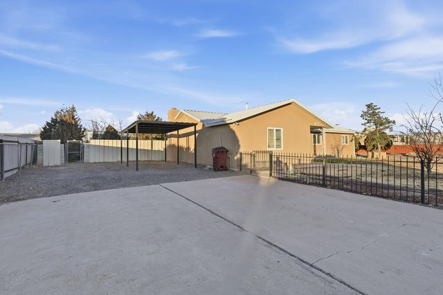930 Martha Jean Road, Belen, NM 87002