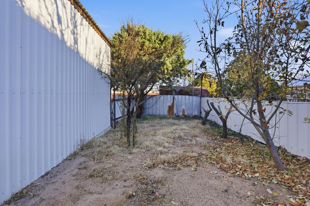 930 Martha Jean Road, Belen, NM 87002