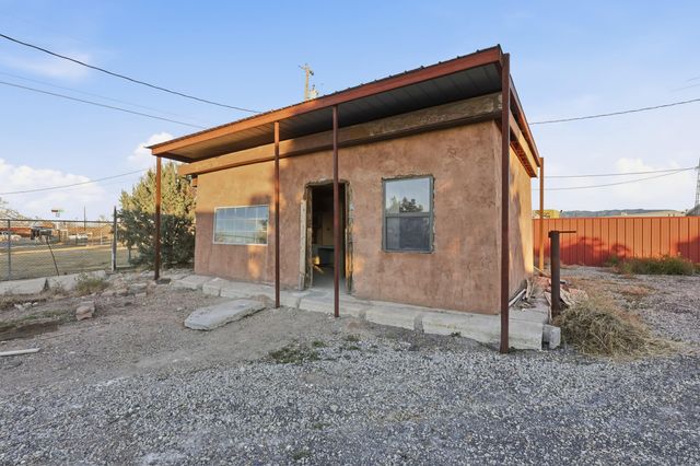 930 Martha Jean Road, Belen, NM 87002